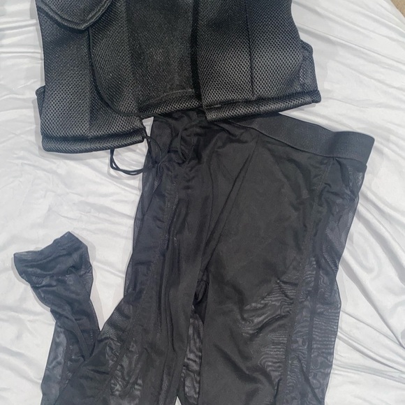 Black 2 piece mesh set. Size small - Picture 4 of 4
